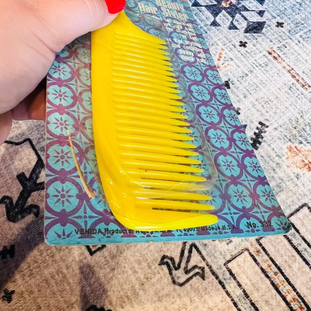 VTG Venida Yellow Plastic Beauty Hair Styler Comb Sealed 1970s‎ Beauty NOS